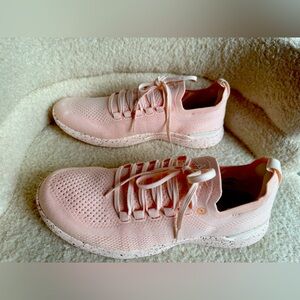 APL Techloom Breeze sneakers (Pink)